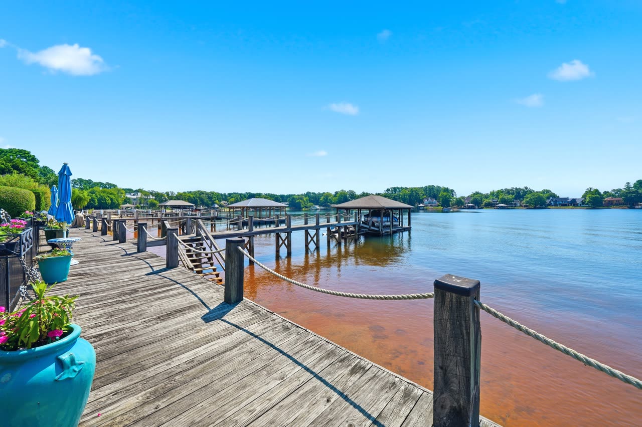 The dock walkway